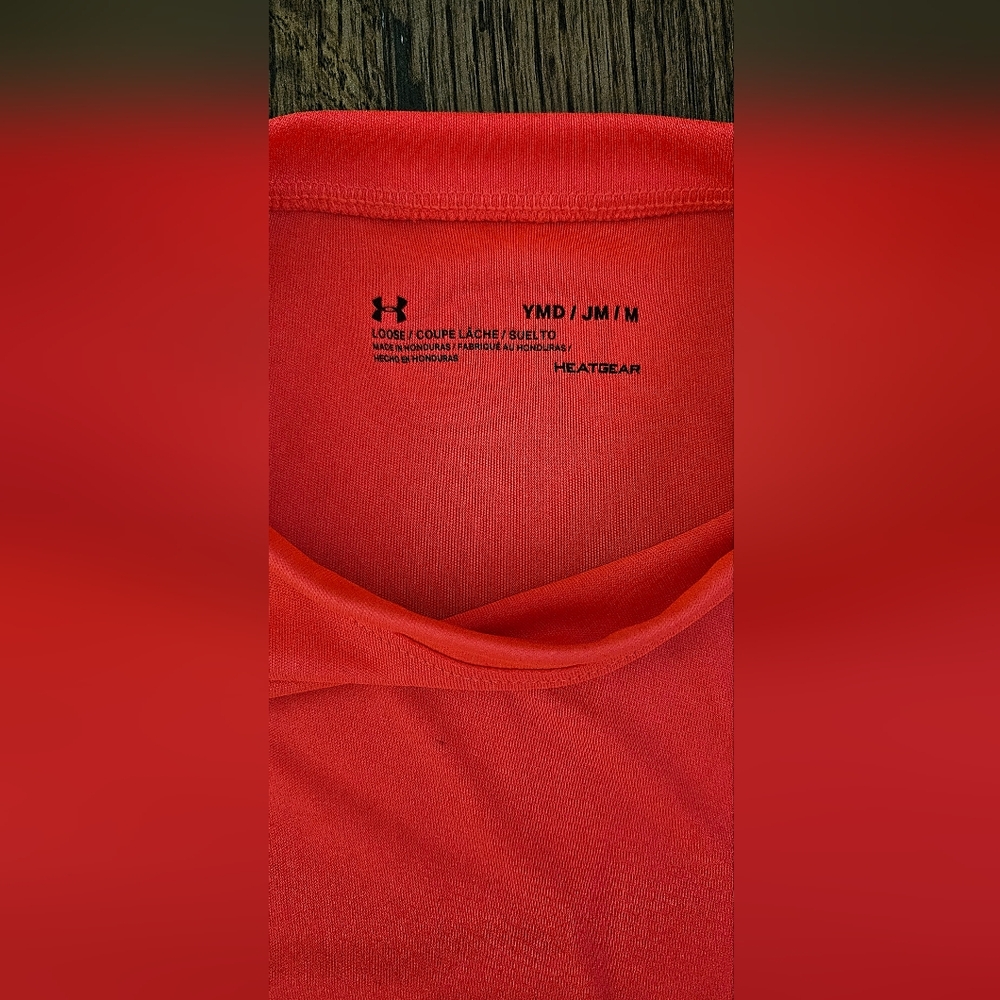 Under Armour Boy's Sleeveless Loose Fit Heatgear Shirt Size YMD - Picture 2 of 3